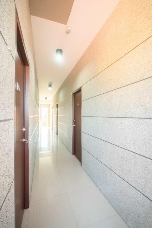 Oyo 197 Sunny Point Hotel Davao City Exterior foto