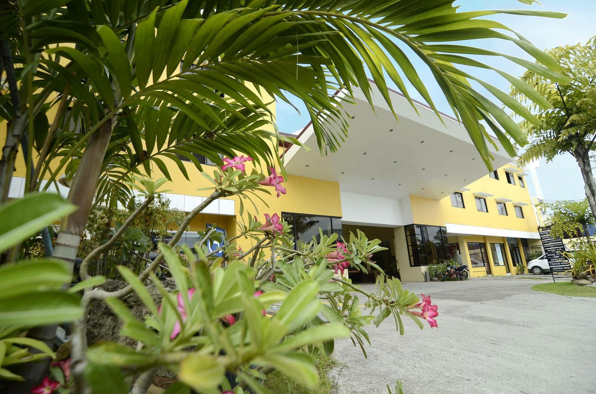 Oyo 197 Sunny Point Hotel Davao City Exterior foto